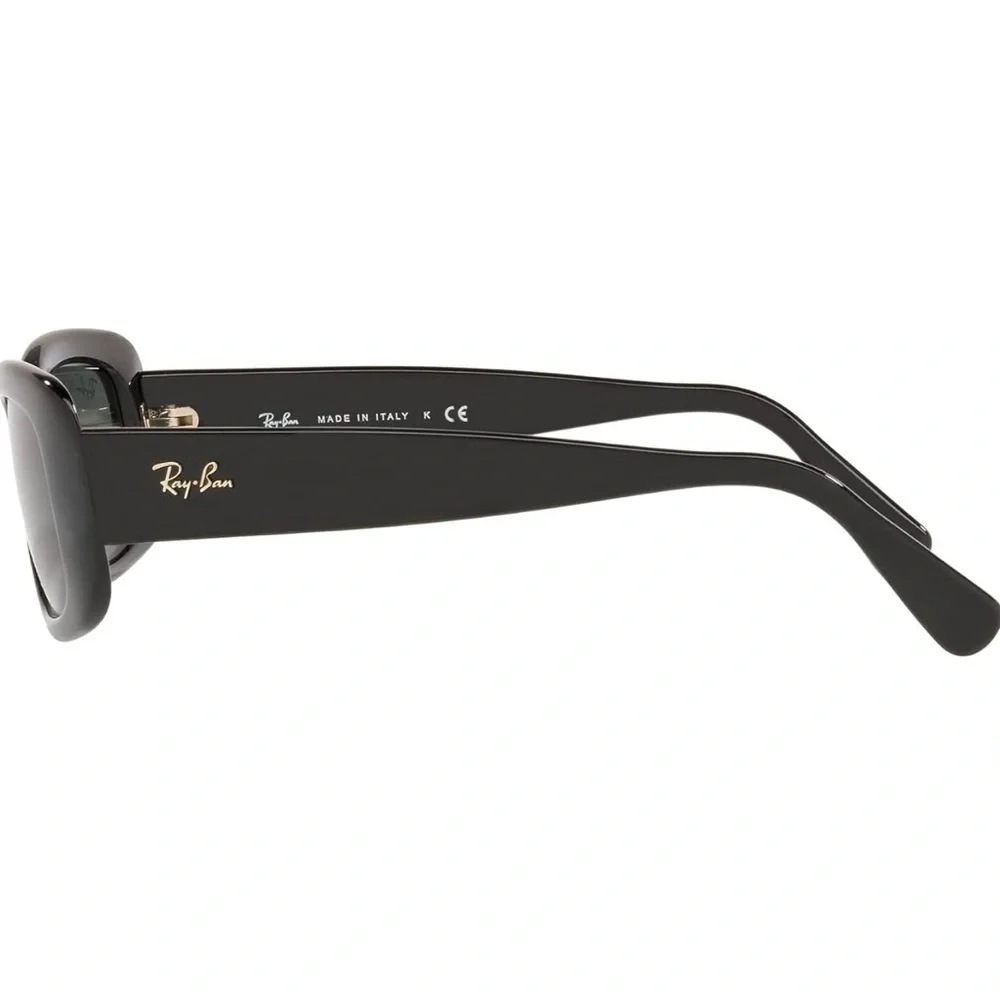 Ray-Ban Woman Sunglasses Black Frame, Green Classic G-15 Lenses, 50MM